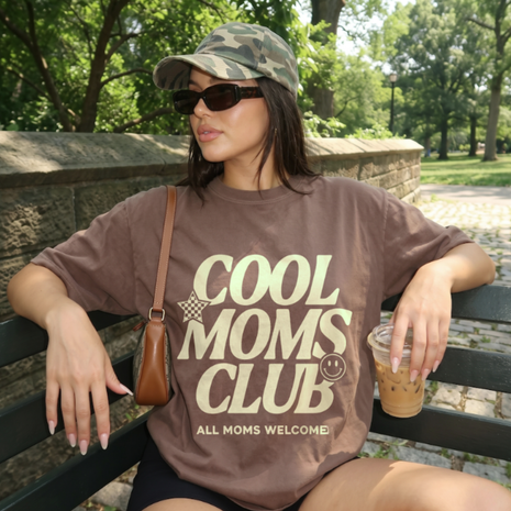 Cool Mom Club All Moms Welcome T-shirt