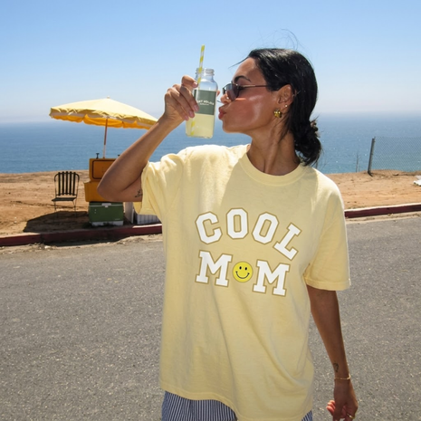 Cool Mom Smiley Face Graphic T-Shirt
