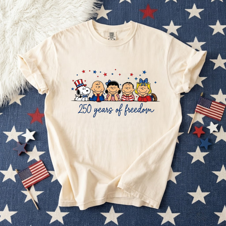 Puppy Patriotic Cartoon 250 Years T-shirt