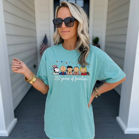 Puppy Patriotic Cartoon 250 Years T-shirt