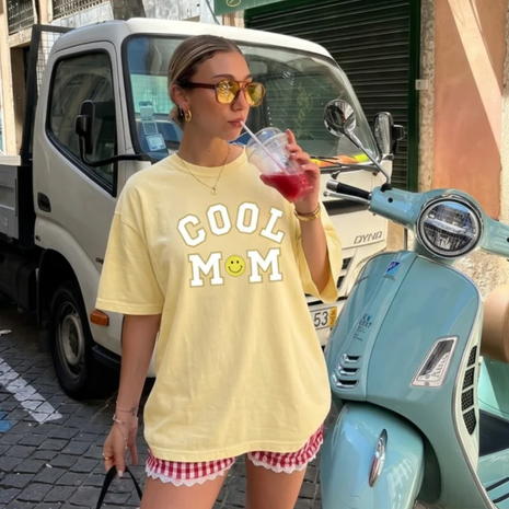 Cool Mom Smiley Face Graphic T-Shirt