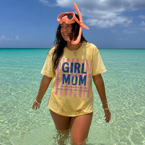 Girl Mom Club T-shirt