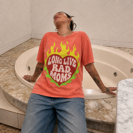 Long Live Rad Moms Trendy T-shirt